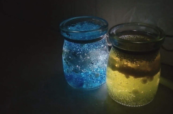 水晶彩泥弄到衣服上怎么办，彩泥弄到衣服上怎么洗干净