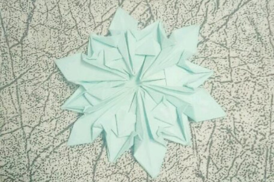 雪花怎么折叠简单易学，折纸雪花的步骤图片